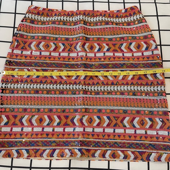 Colorful sequin skirt by Banana Republic. - Picture 3 of 7